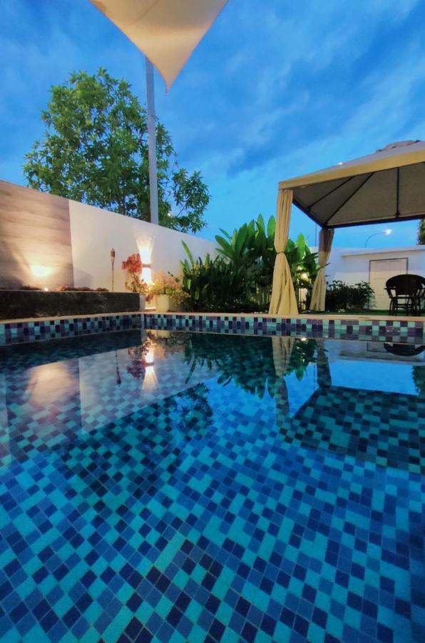 Spring Fields Homestay By Sizma Semenyih Exterior foto